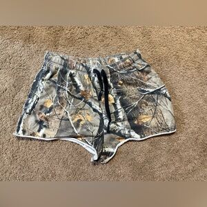 Legendary Whitetails Short Camp Shorts